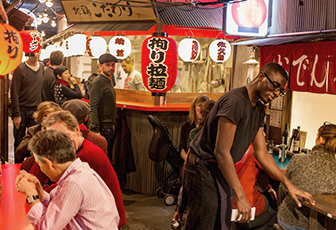 Une rue tokyoïte à Paris