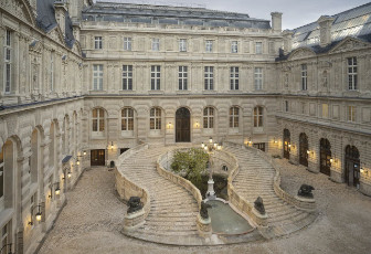 Le théâtre secret du Louvre